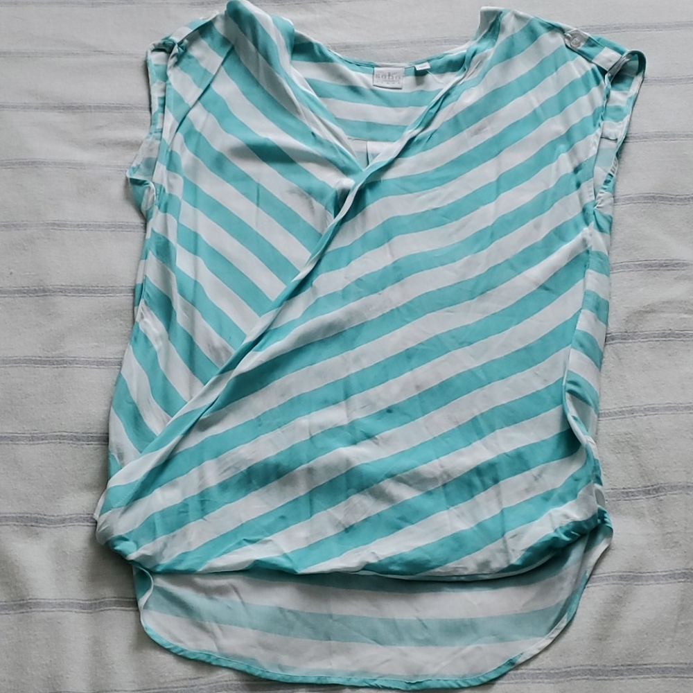 NY&Co Soho sleeveless top